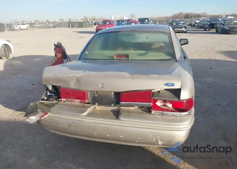 1995 Ford Crown Victoria Lx z USA, uszkodzony, nr VIN 2FALP74WXSX190674